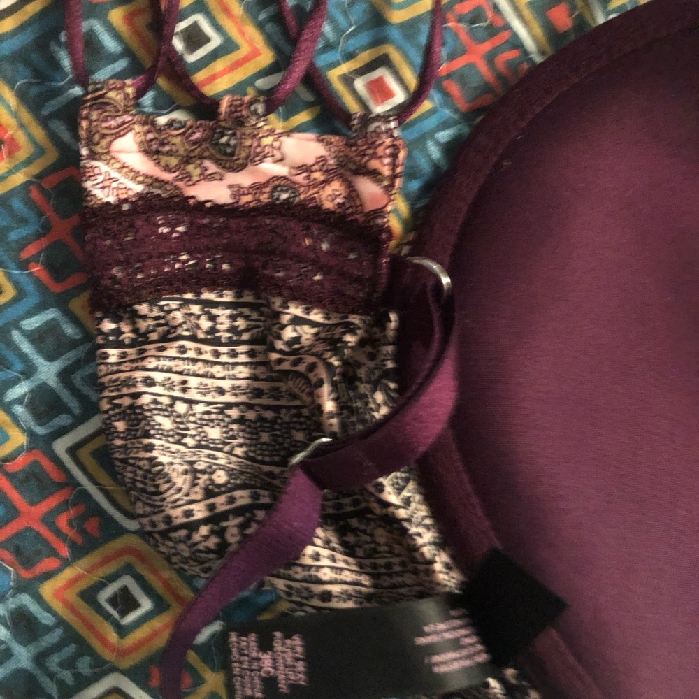 Burgundy / lace 38C Victoria’s Secret bathing suit - Picture 3 of 3